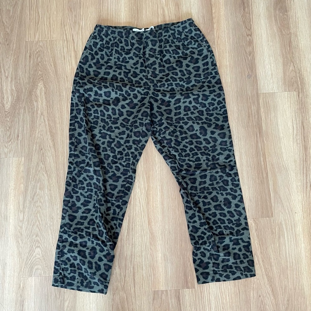 Urban Outfitter Flannel Leopard Pant